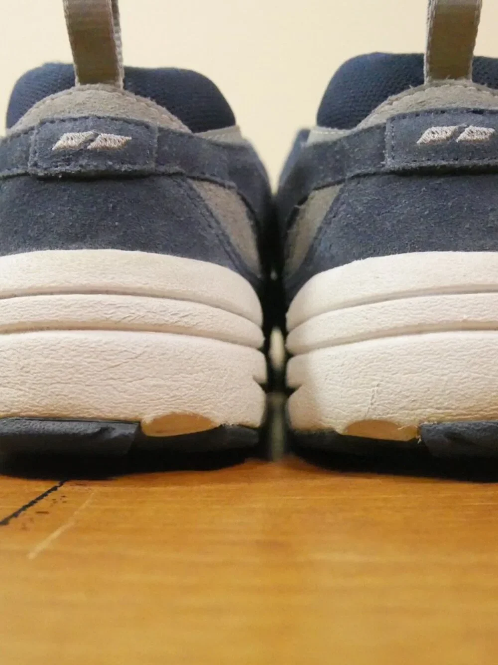 Ryka Sport Walker Comfort Shoes Easy On & Off Suede Walking Womens Sz 8 W